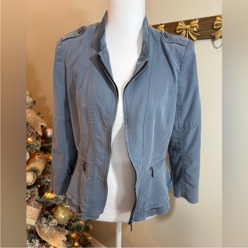 White House Black Market Peplum Jacket Size 6 – Blue Moto Style Zip Front - Picture 3 of 6